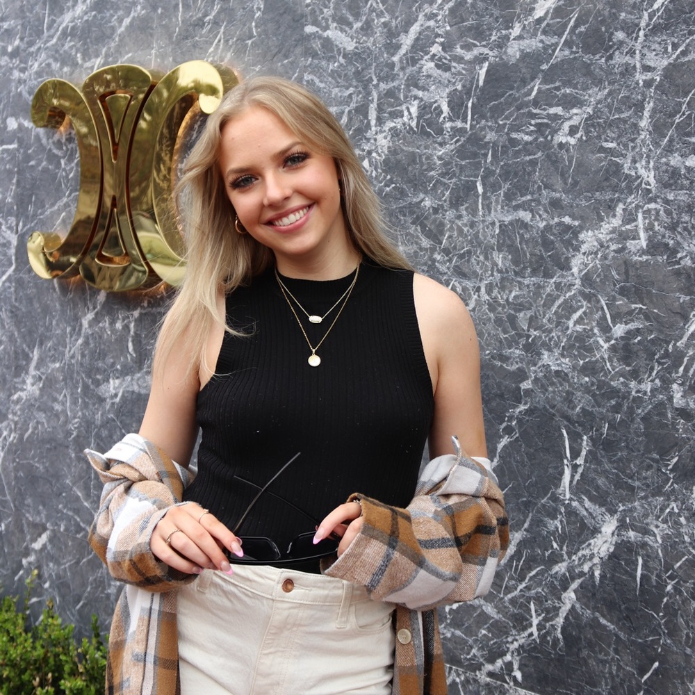 Meet your Posher, Brena